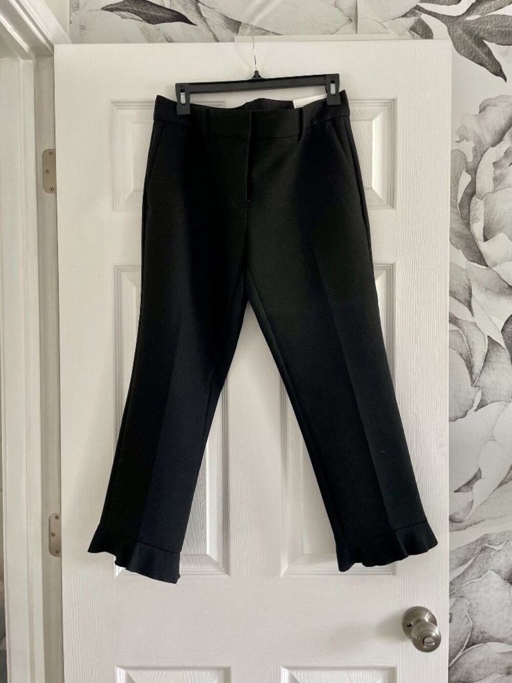 Ann Taylor Devin Ankle Pants Petite 8P Black Ruffle Hem Career Office NWT
